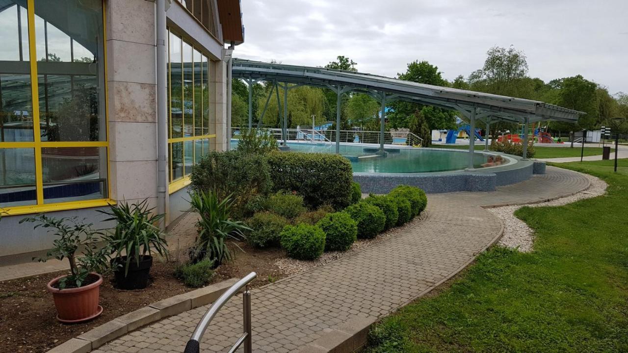 Zafir Sziget Apartman Шарвар Экстерьер фото