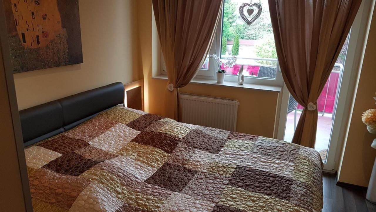 Zafir Sziget Apartman Шарвар Экстерьер фото