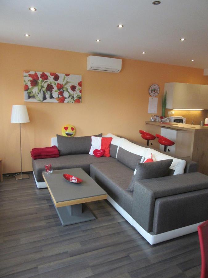 Zafir Sziget Apartman Шарвар Экстерьер фото